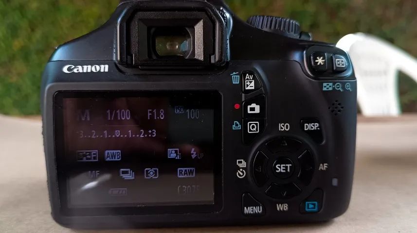 VENDO Kit Canon EOS 1100D (Semi-nova e Pouco Usada!) - Foto 3