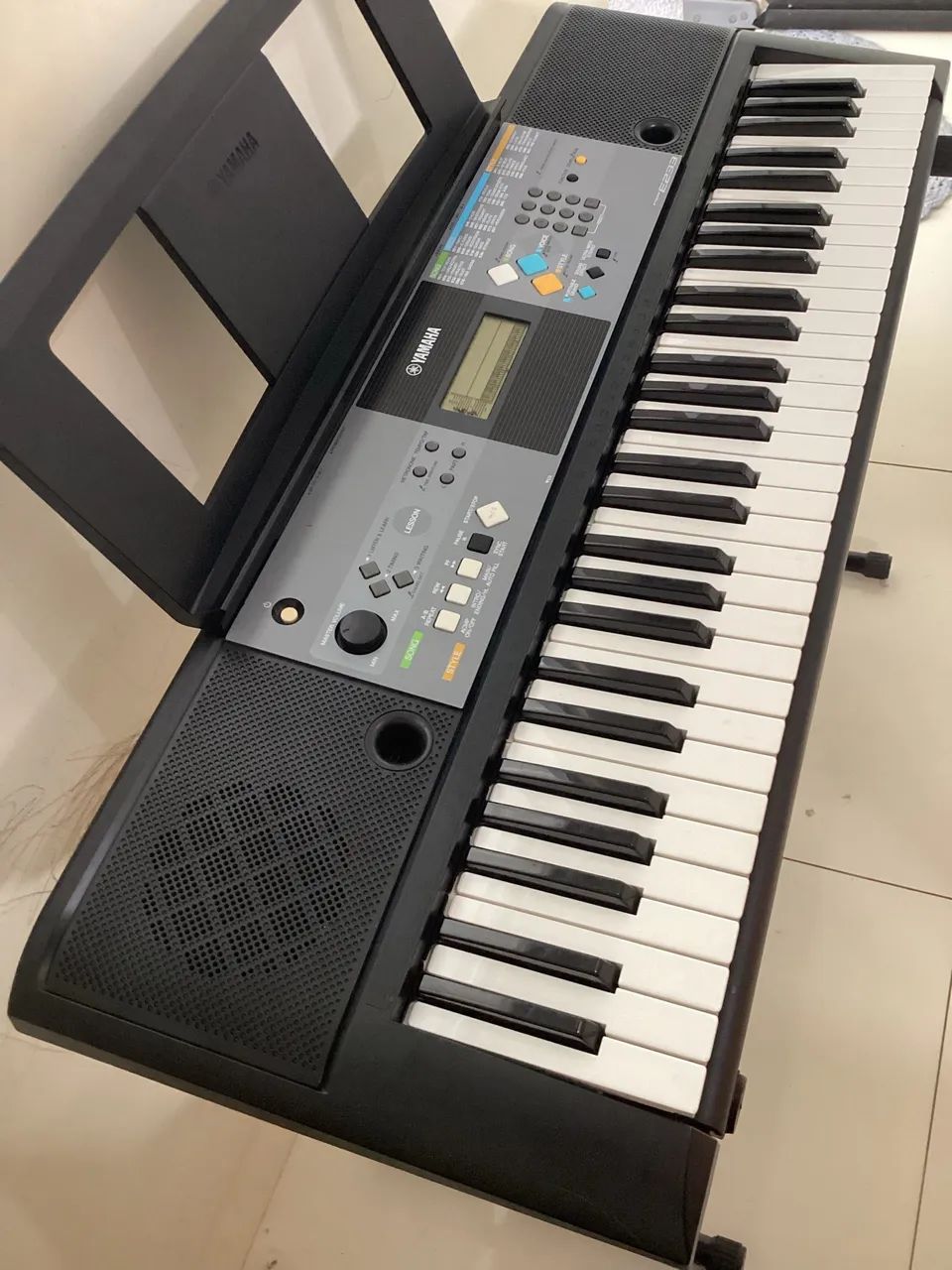 Teclado Yamaha PSR E233 - Foto 5