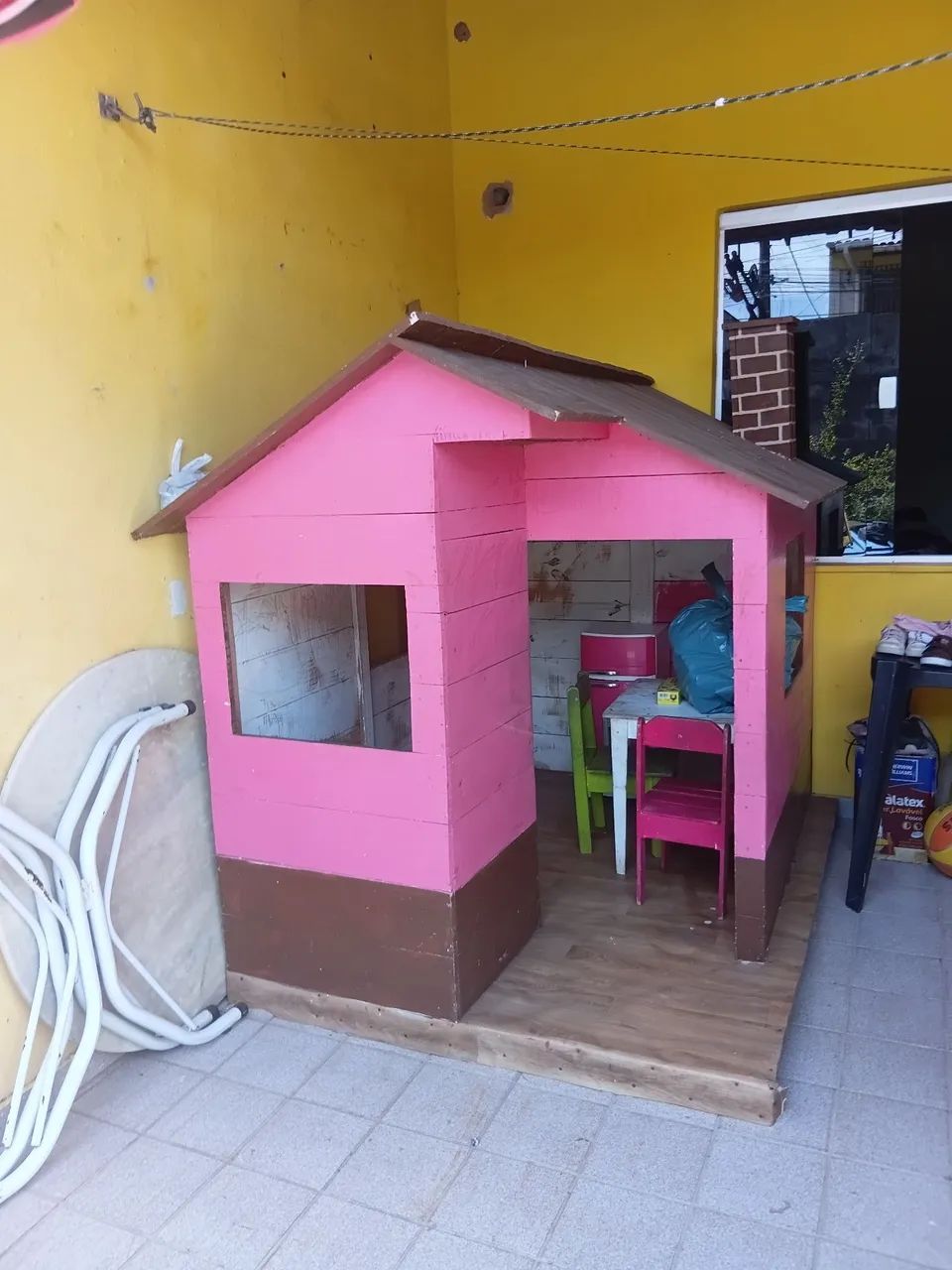 Casinha de madeira infantil