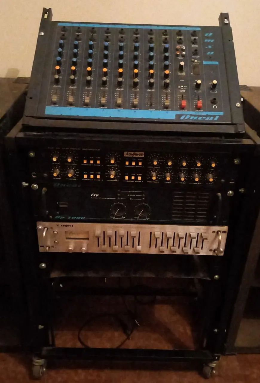 Vendo / Troco Equipamento de Som - Semi Profissional.