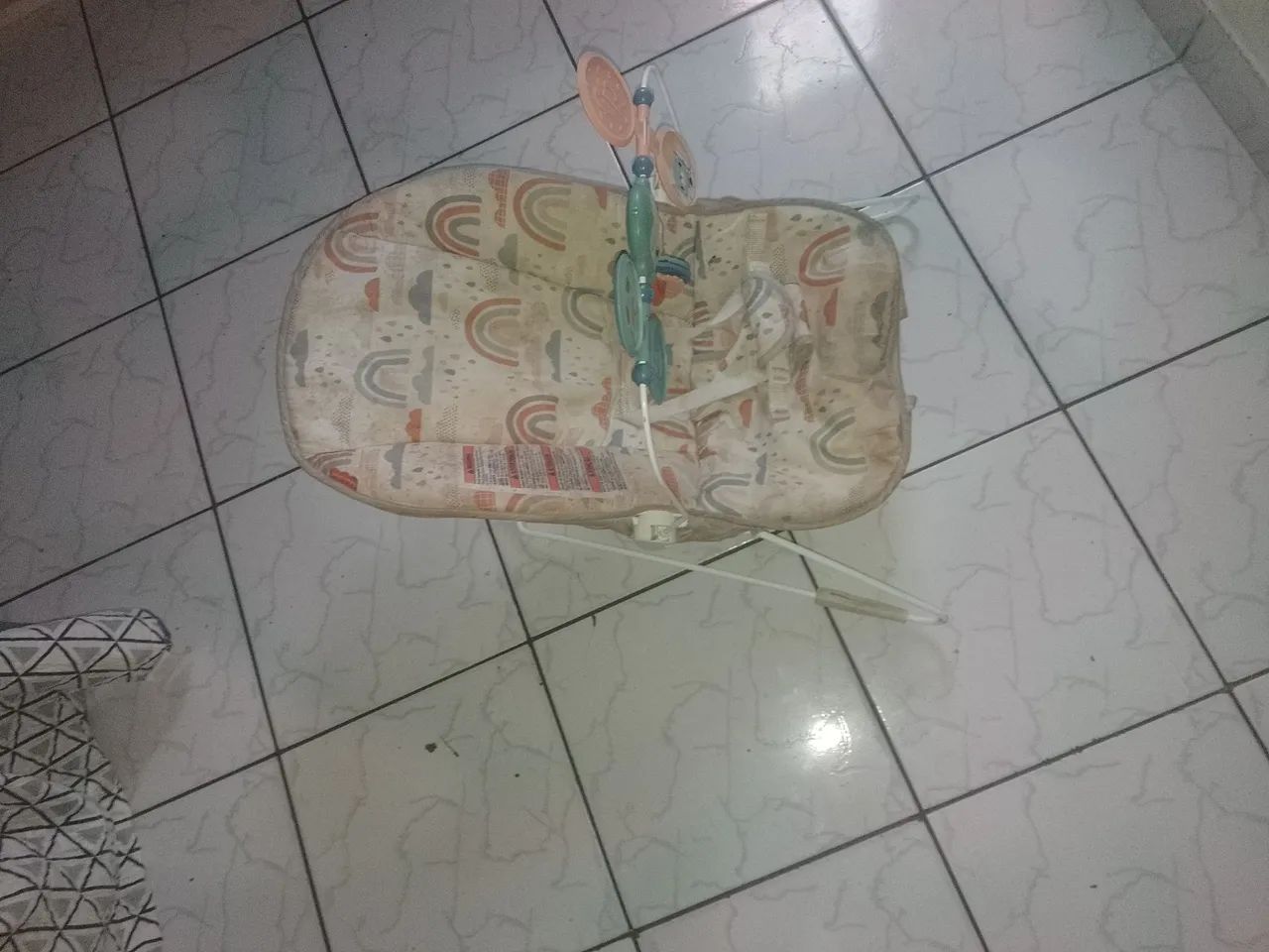 Vendo cadeirinha de balanço para bebê  - Foto 3