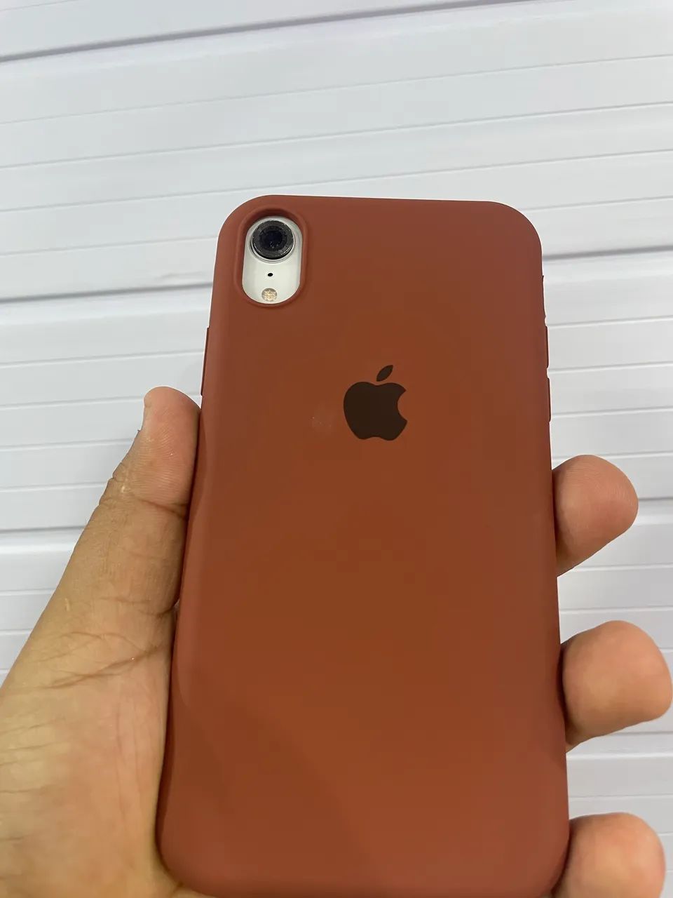 Vende-se celular iPhone XR - Foto 2