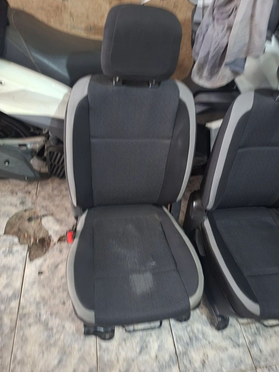 Vendo jogo de bancos s10 - Foto 2