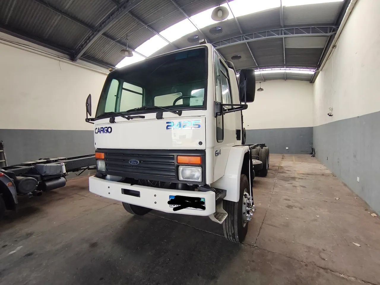 Ford Cargo 2425 6x4 ano 2000 único dono  - Foto 4