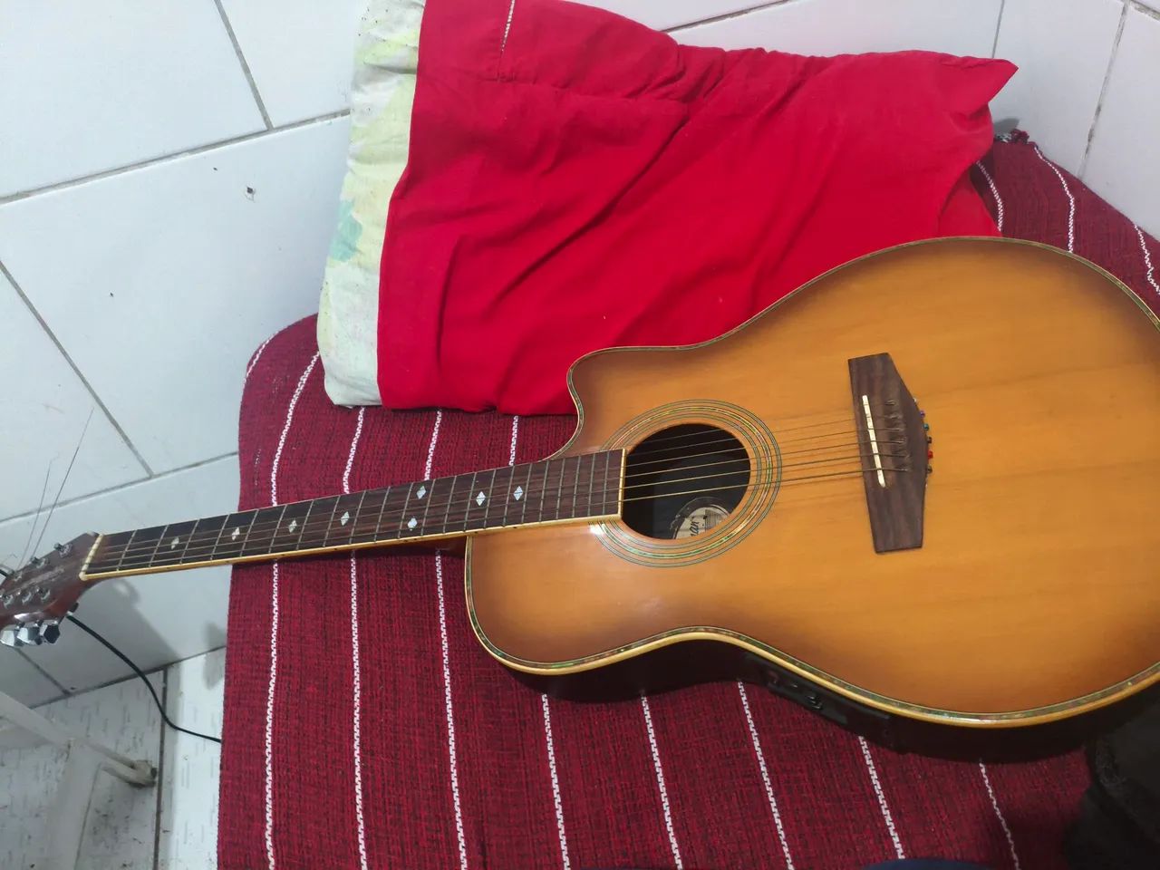 Violão Waldman elétrico 