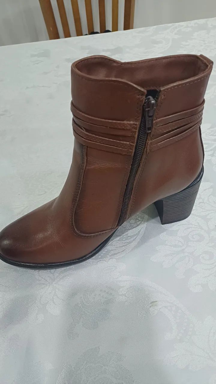 BOTA FEMININA COURO LEGÍTIMO  - Foto 3
