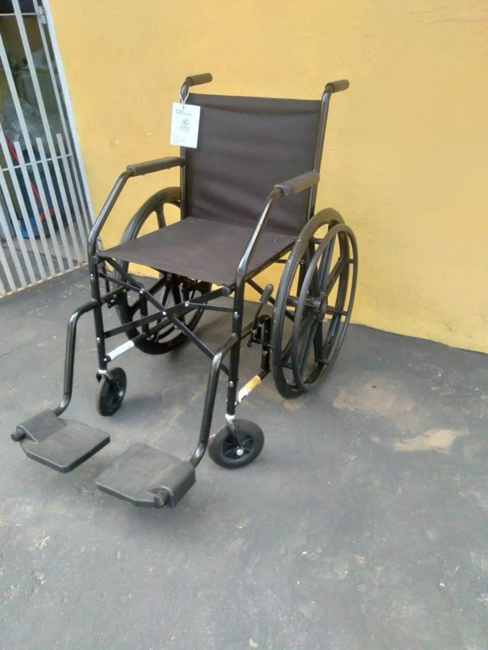Cadeira de Rodas - Foto 2