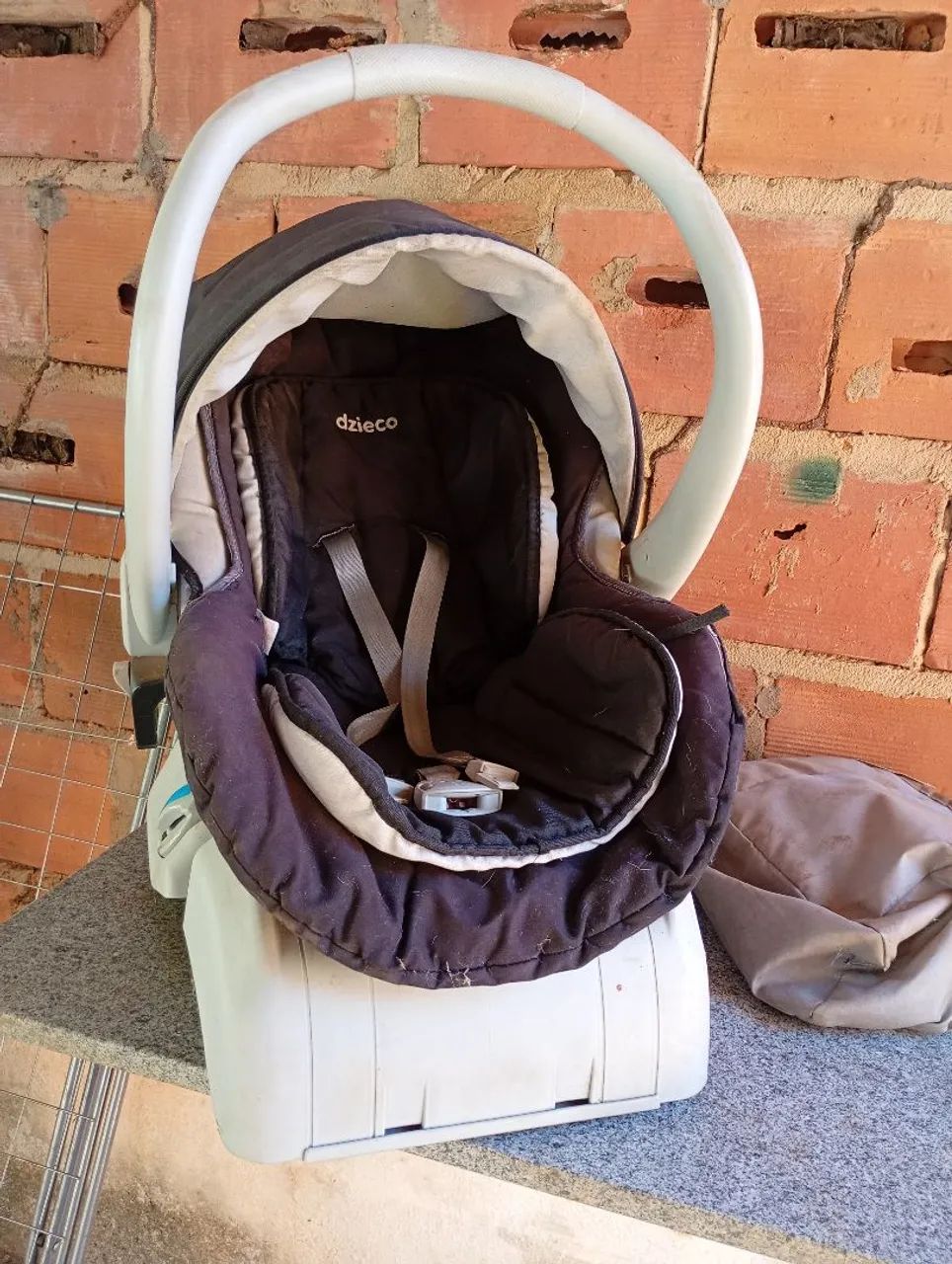 Vende-se Bebê Conforto Com Acoplador para Cadeirinha - Foto 2