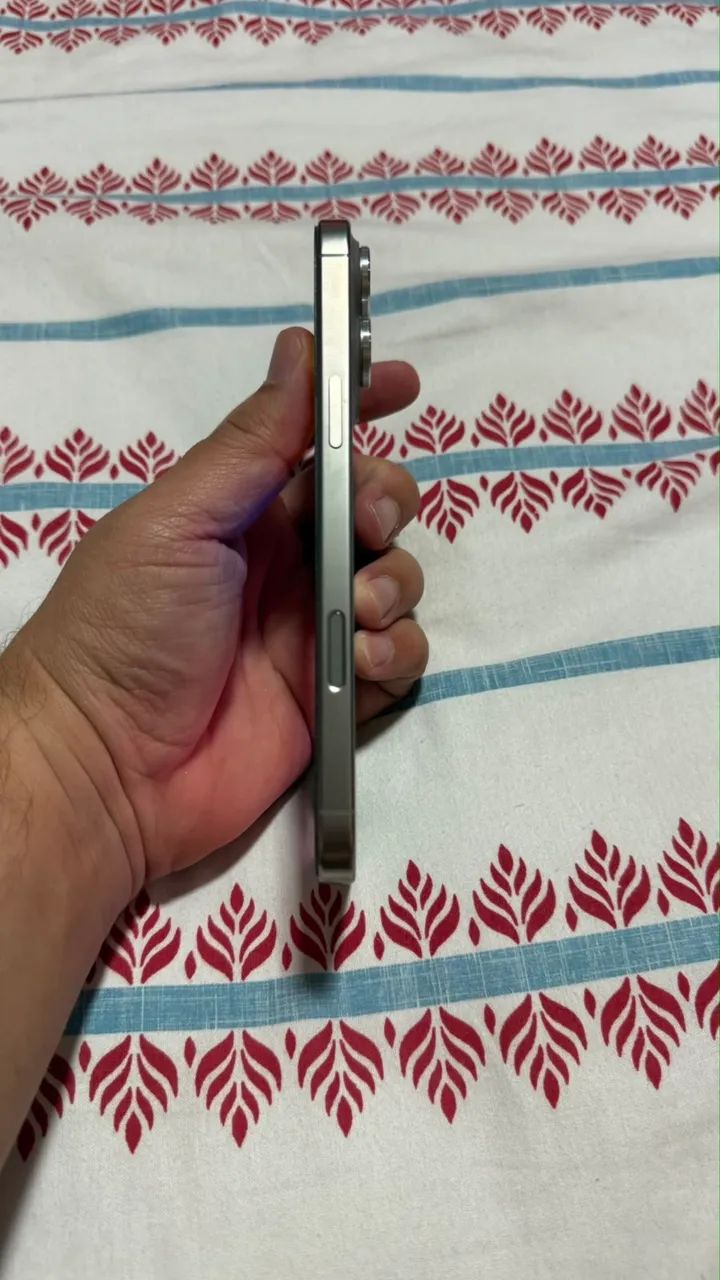 Vendo IPhone 16 Pro Max  - Foto 5