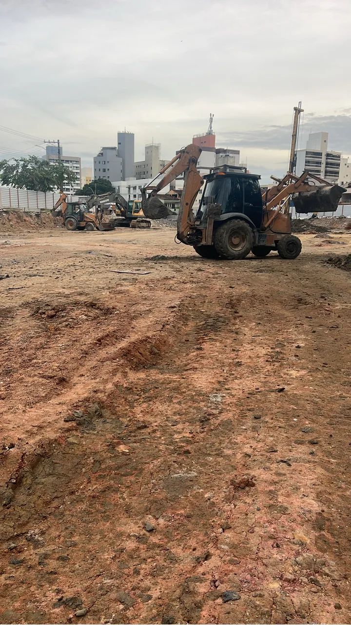 Aluguel de Retroescavadeira com Operador - Foto 4