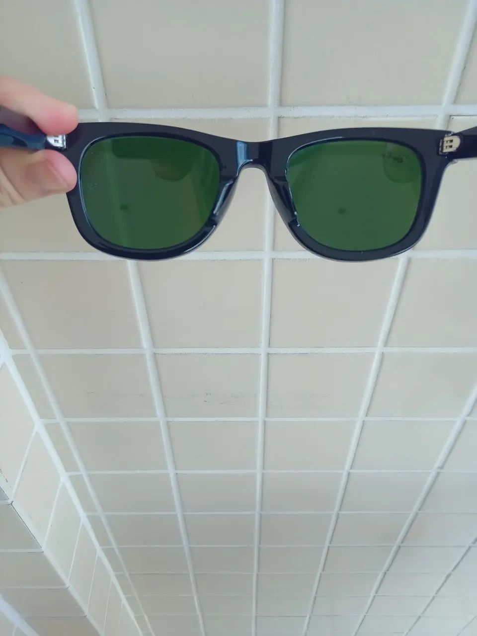 ÓCULOS RAY BAN LENTE VERDE PEQUENO USADO - Foto 2