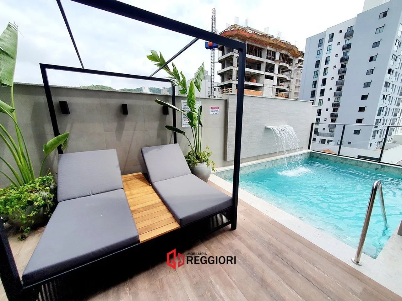 APTO 2 DORM NA PRAIA BRAVA
