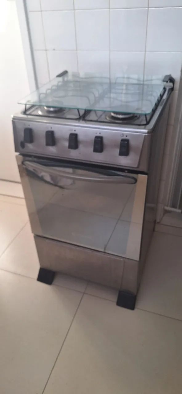 Cama casal, freezer e fogão - Foto 4