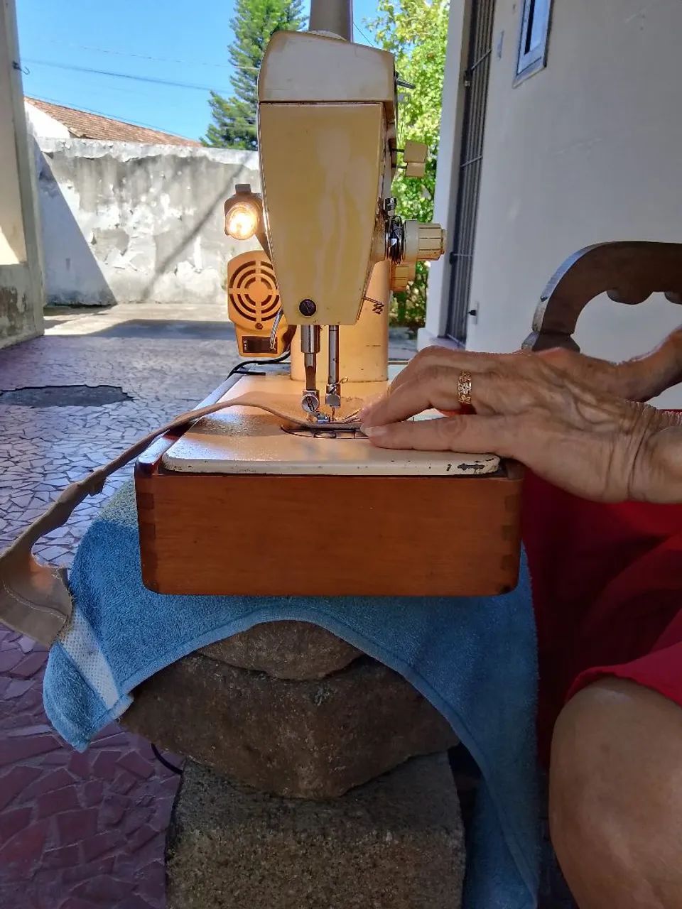 Máquina de costura Singer Zig zag  - Foto 4
