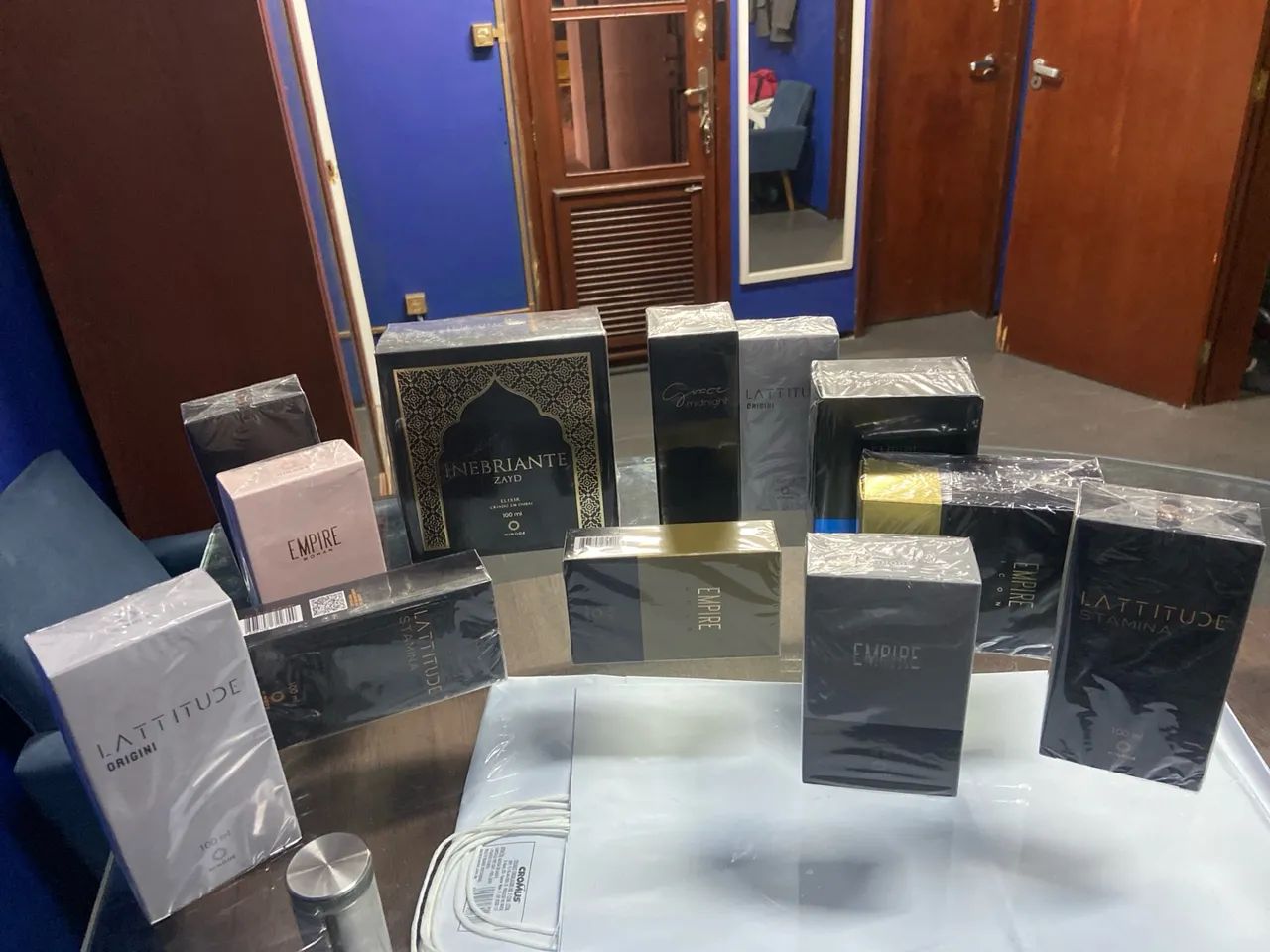 Perfumes hinode novos na caixa