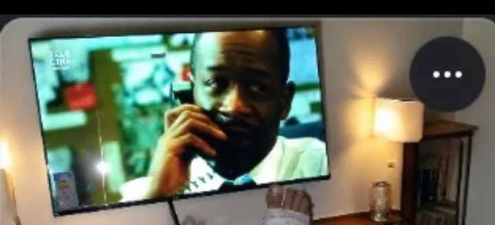 Smartv Multo muito novo 43 polegadas 