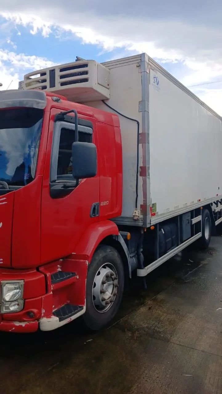 Caminhão Toco REFRIGERADO  - Foto 4