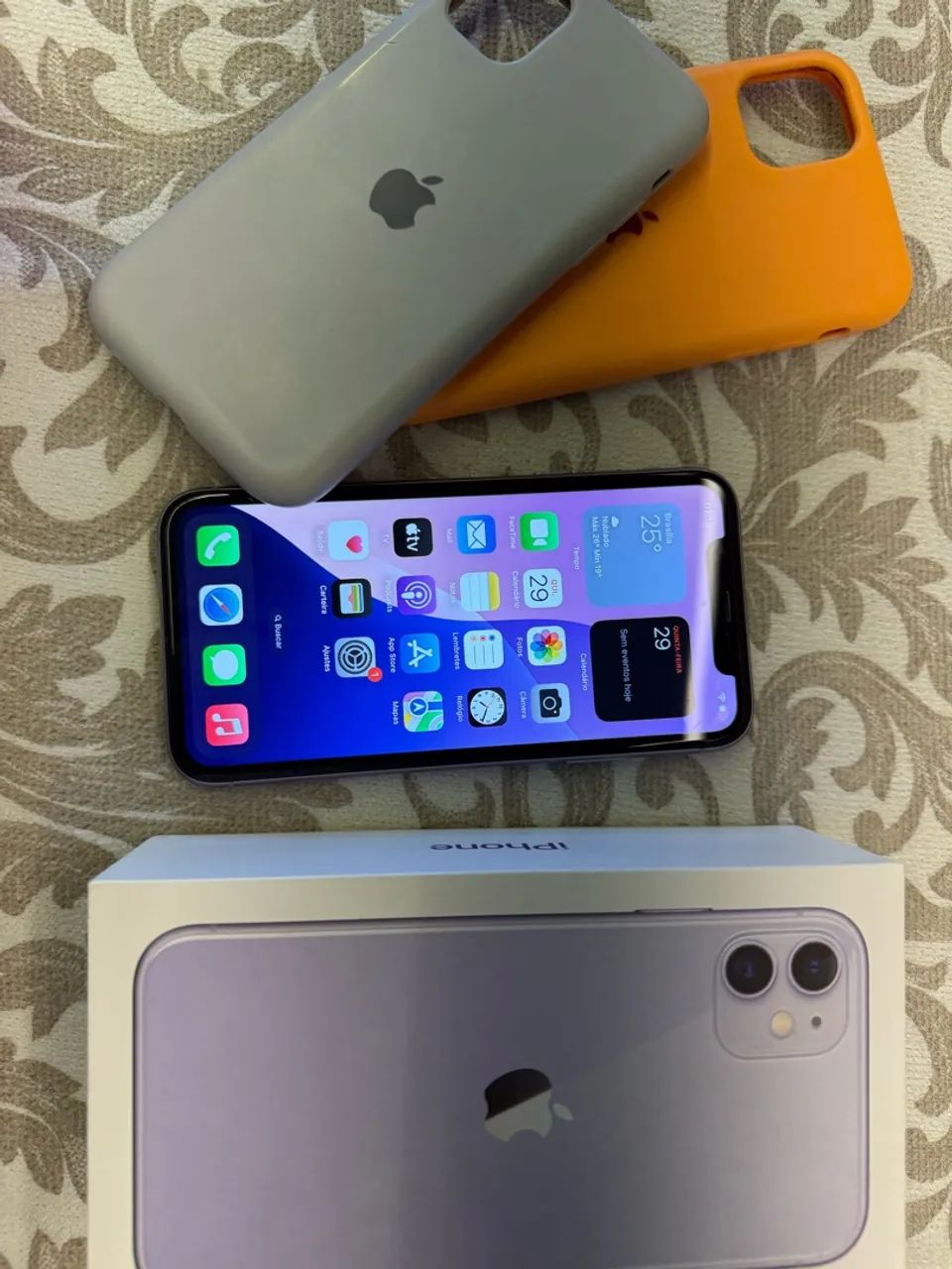 iPhone 11 roxo 64g 