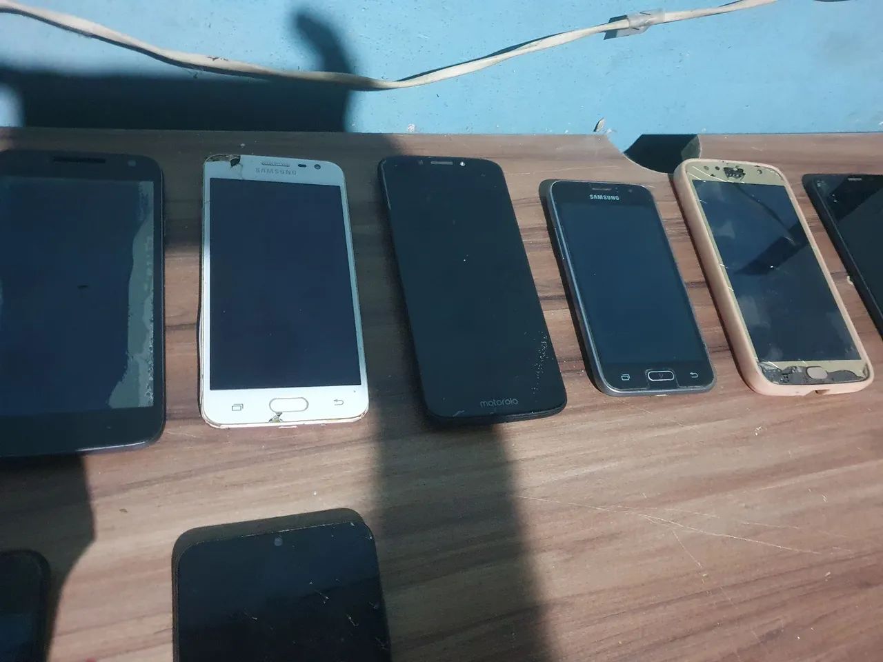 LOTE COM MAIS DE 30 CELULARES E TABLETS - PARA CONSERTO OU PEÇAS - Foto 3