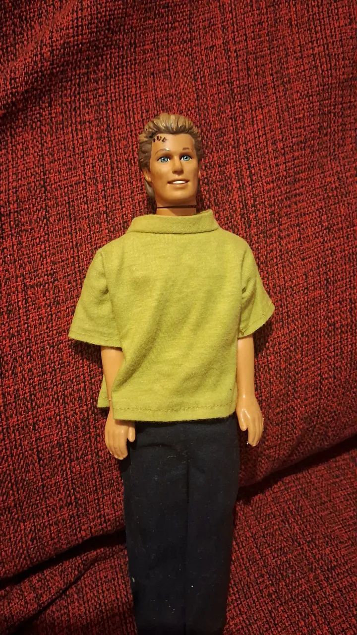 Belíssima e Antiga boneco Bob Barbie 