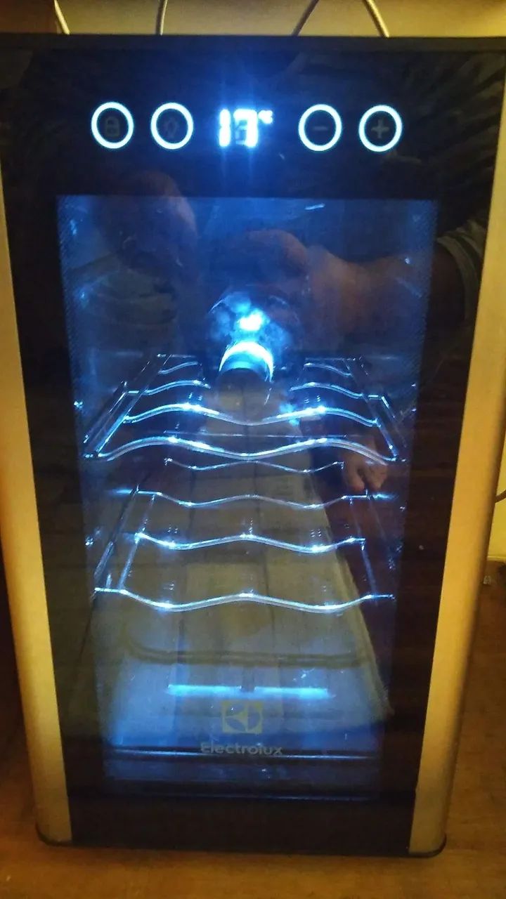Adega climatizada Electrolux - Foto 2