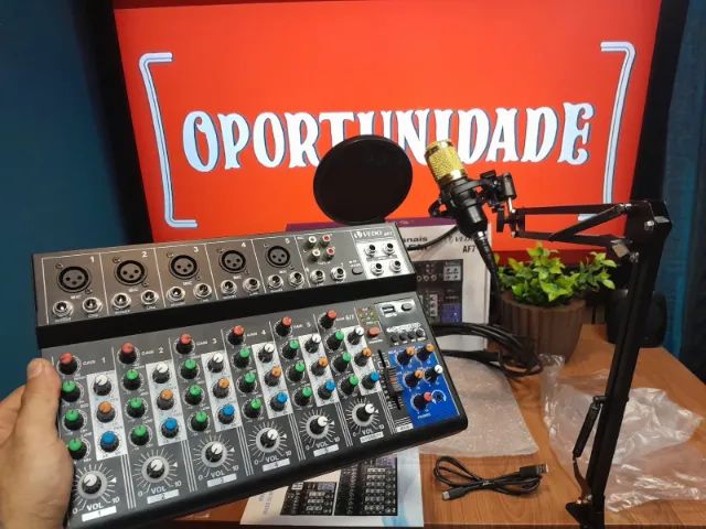 Mesa de Som + Microfone + braço articulado+ Pop filter  NOVO!