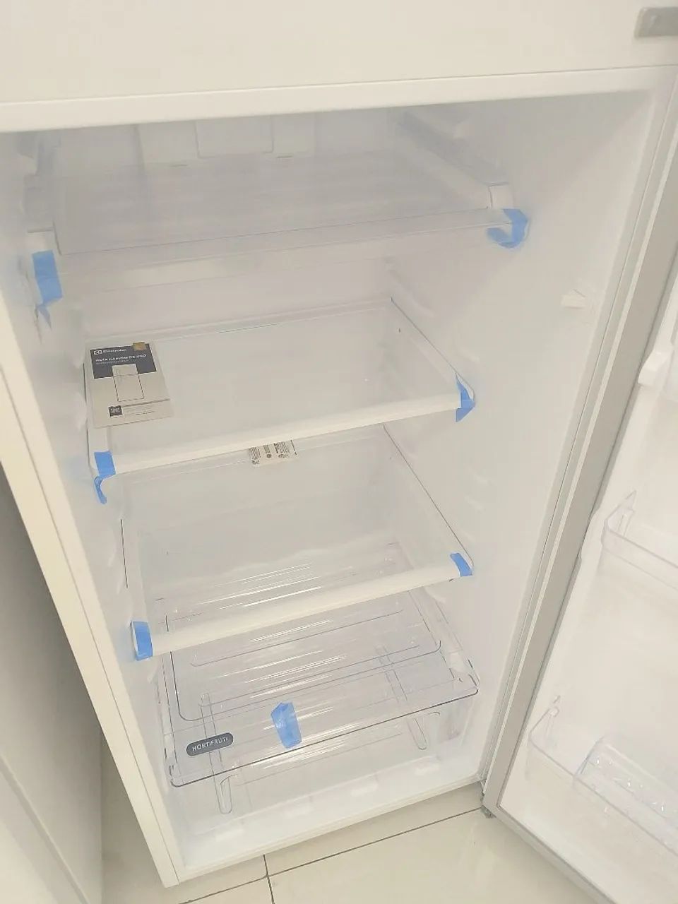 Geladeira 380L Eletrolux branca nova  - Foto 4