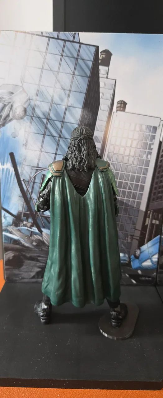 Marvel Legends - Loki  - Foto 2