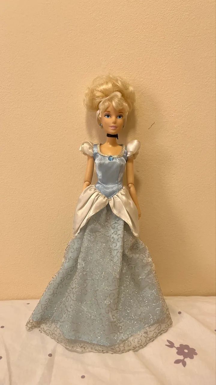 Boneca Cinderela - Veio dos EUA