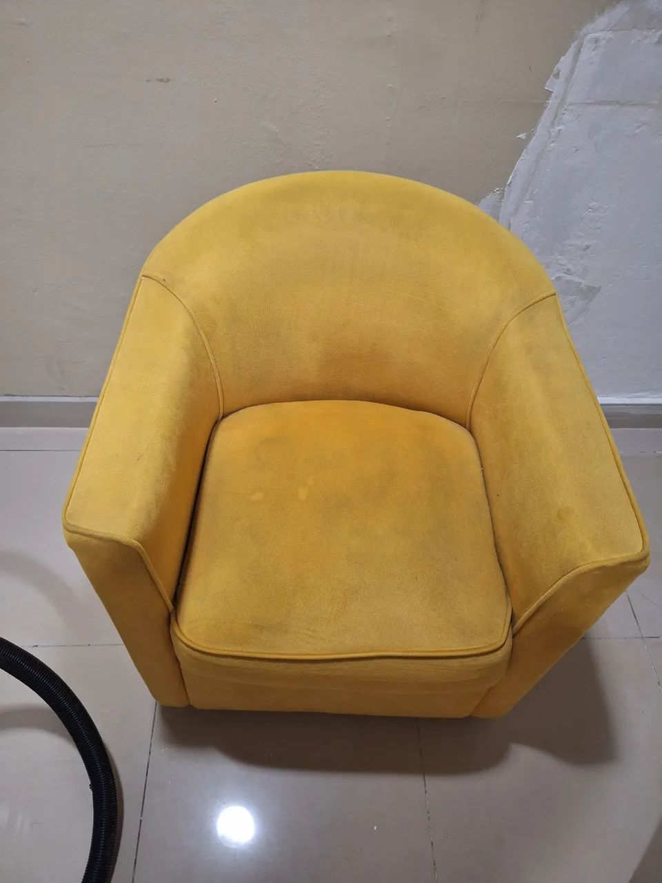Poltrona amarela65048990233219123