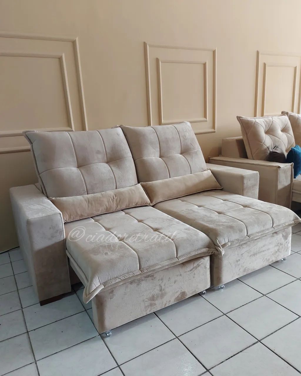 Sofá Retrátil e Reclinável Malibu