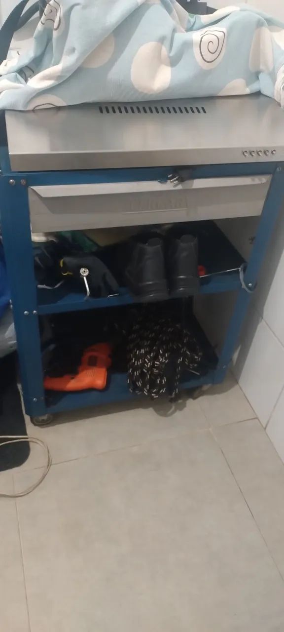 Carrinho de ferramentas 