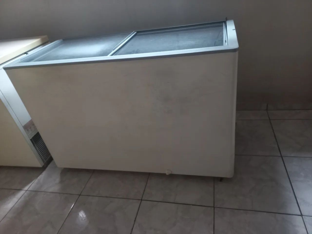 Vendeu freezer com tampa de vidro  - Foto 3