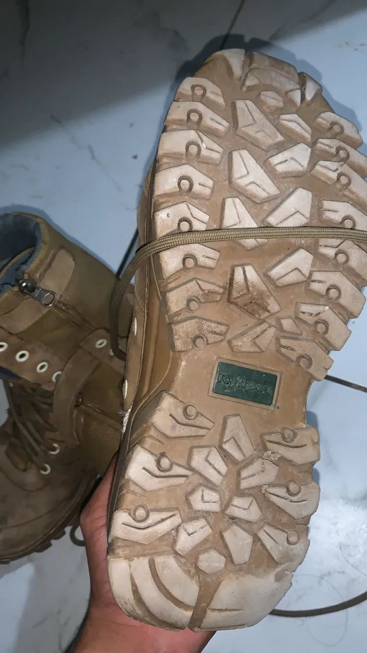 Coturno Tático Militar Kyllper Bege com Zíper Lateral