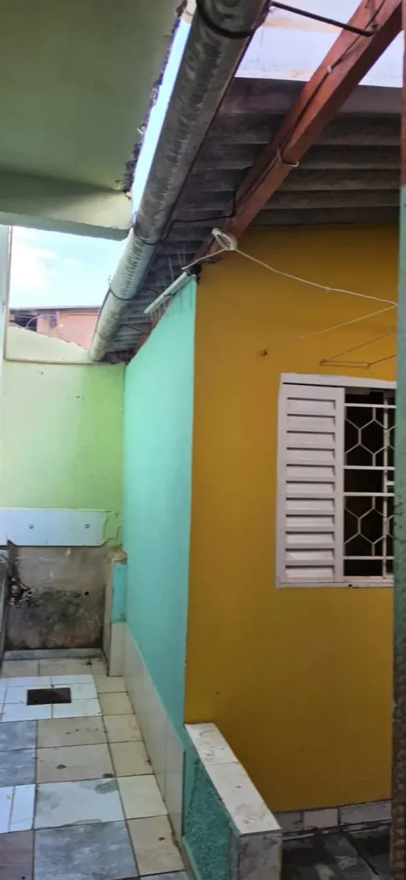 Aluga-se Casa com 2 quartos na AR 05 Sobradinho II