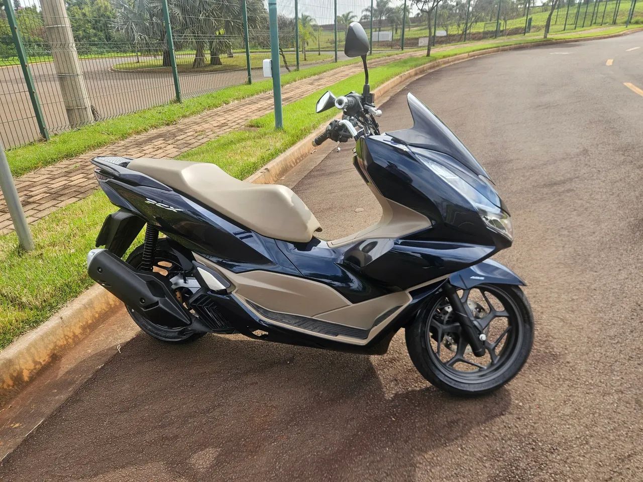 MOTO PCX 160 DLX  - Foto 2