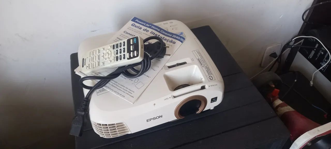 Projetor Epson powerlite home cinema 