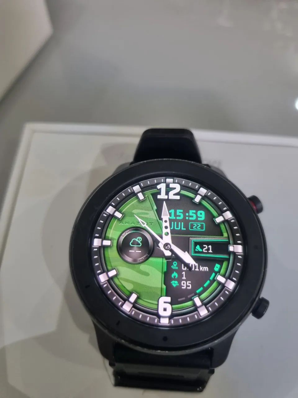 Relógio Amazfit completo. 