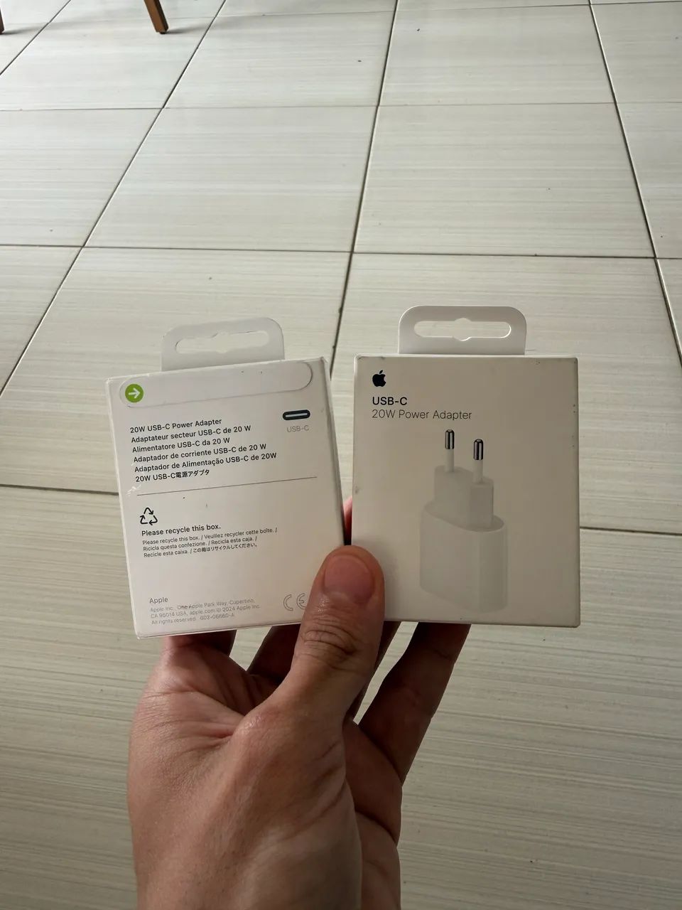 Carregador Apple USB-C 20W Original A2465 para iPhone Branco - Foto 3
