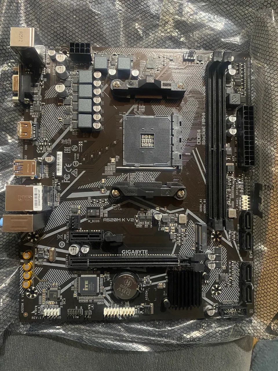 Placa-mãe 520M K v2 - Foto 2