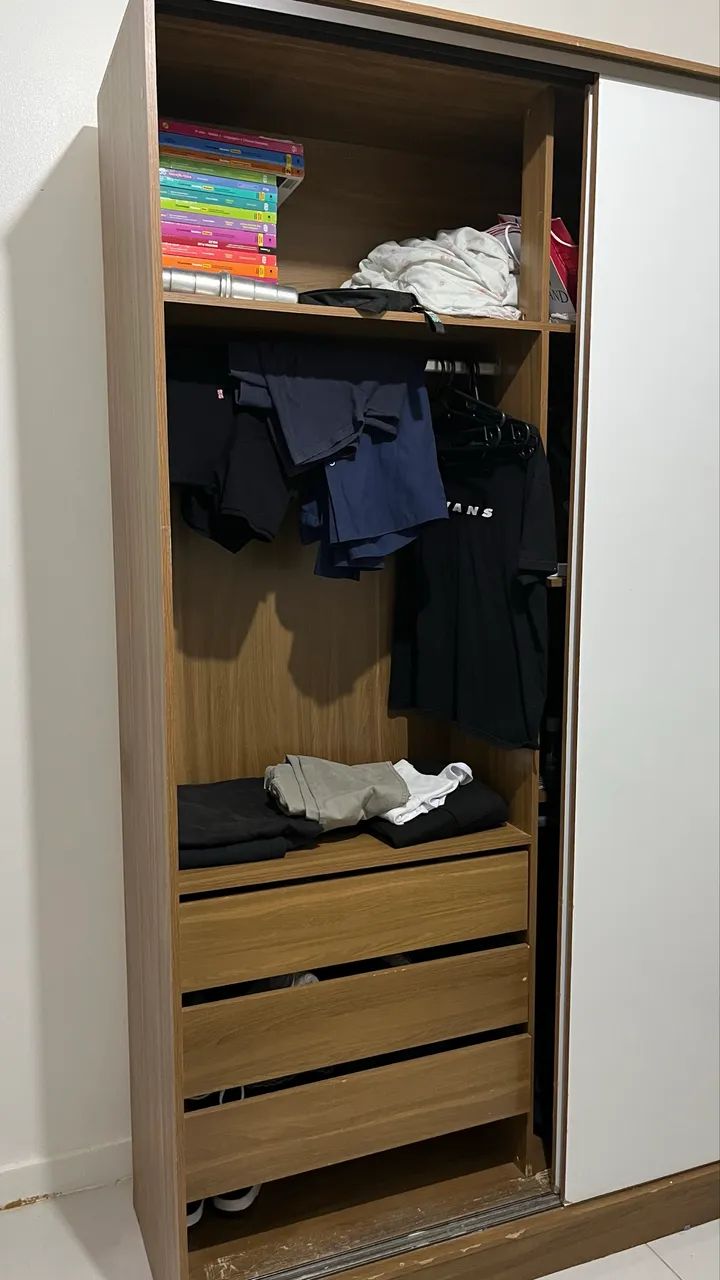 guarda-roupa grande, espaçoso e bem dividido  - Foto 2