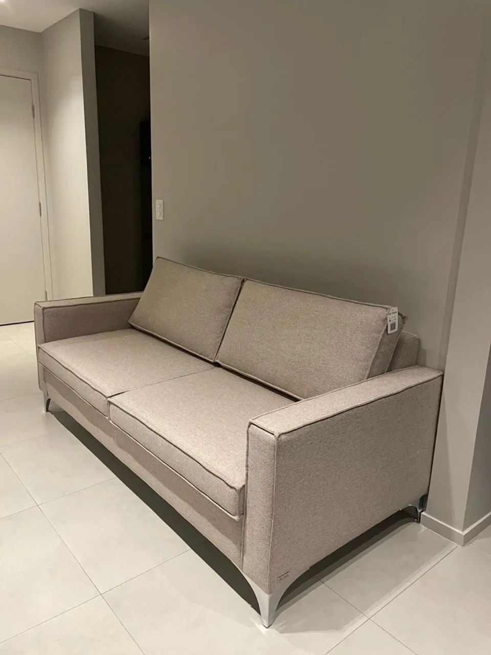 SOFÁ 3 LUGARES MODELO SLIM