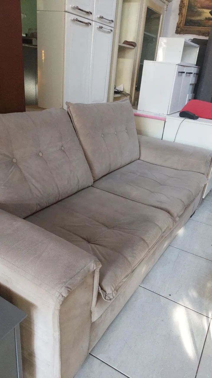 Sofá de três lugares 