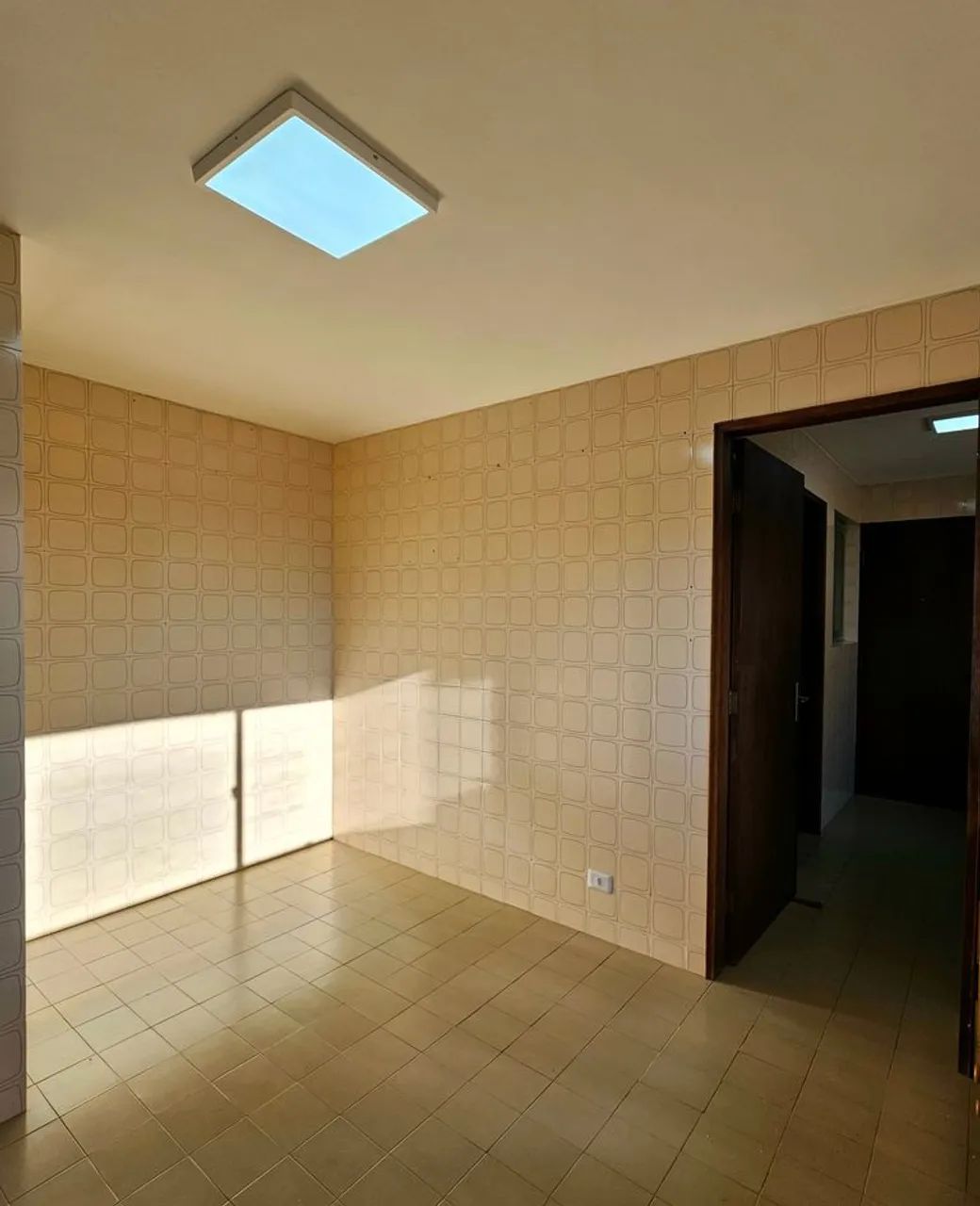 Apartamento espaçoso com 3 quartos no Cabral - Foto 5