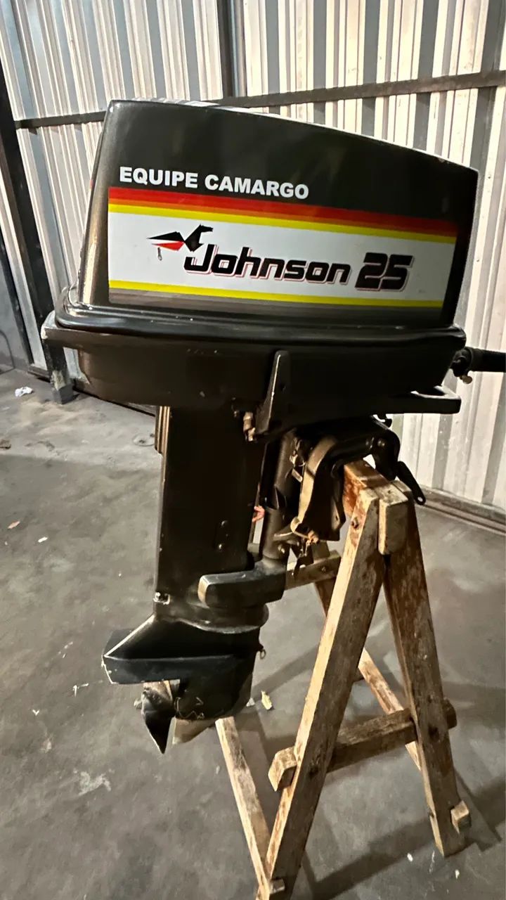 Motor de Popa Johnson 25 hp  - Foto 2