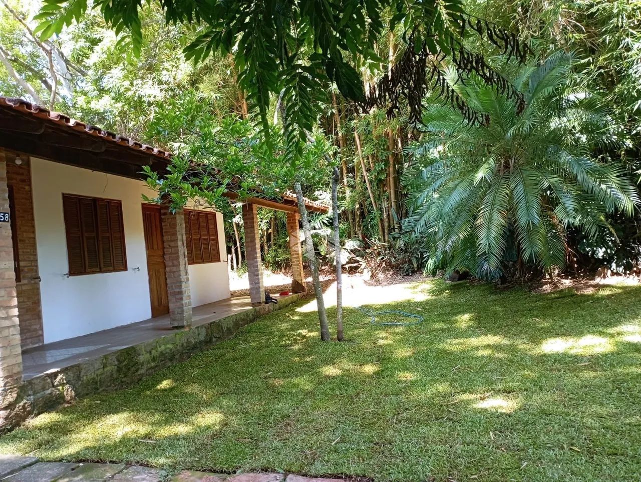 Venda de Imóvel com Duas Casas em Bairro Consolidado e preservado por normas ambientais - 
