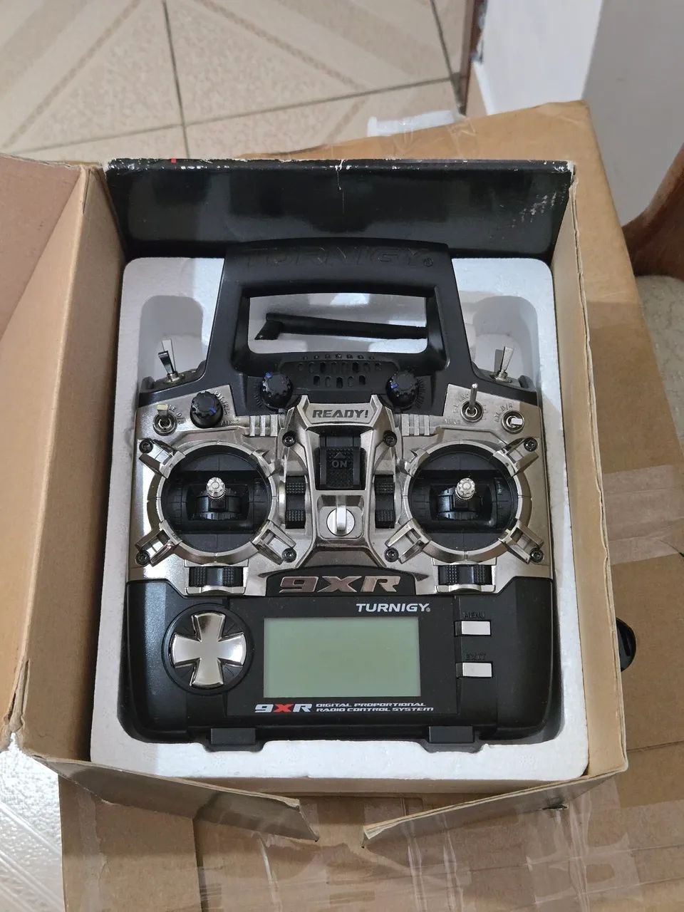 Rádio Turnigy 9XR