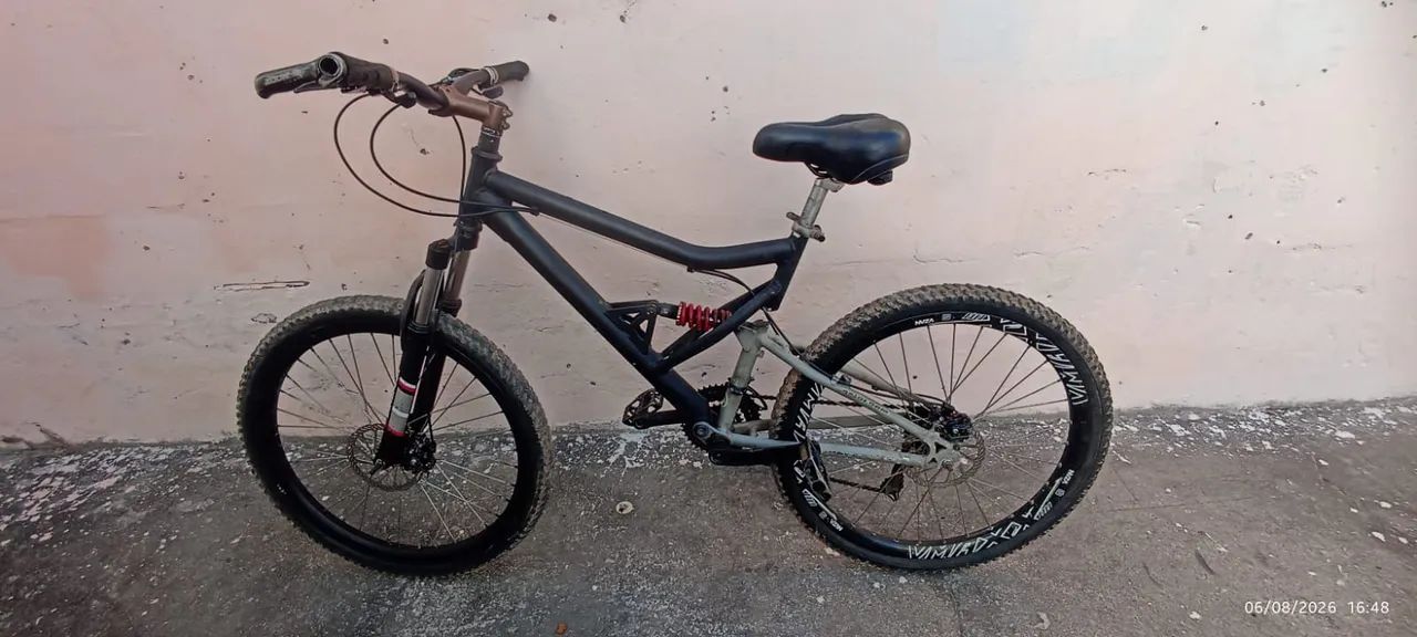 Vendo bike aro 26 de Alumínio