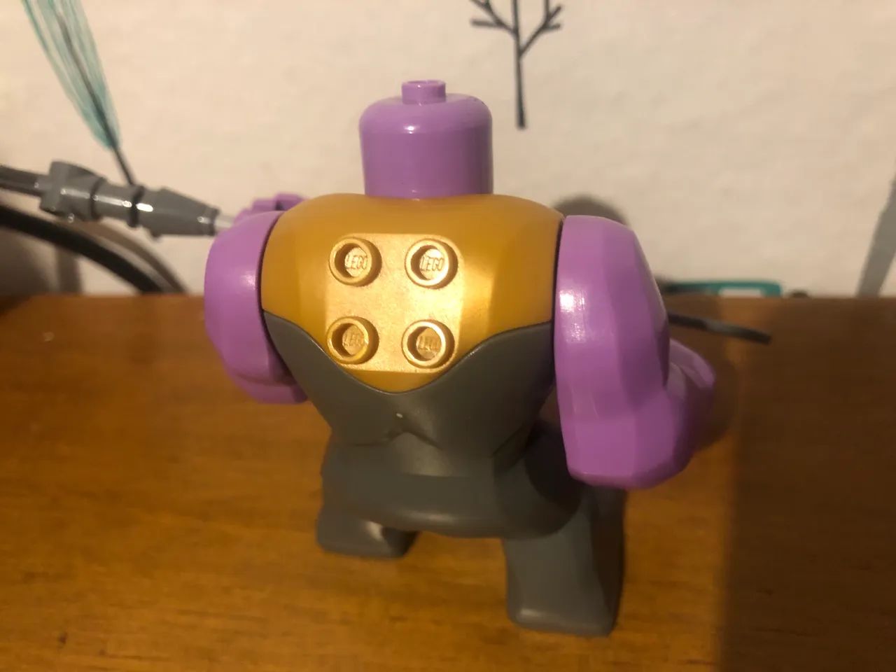 Big Figure Lego Original Thanos com Espada 76192 - Foto 3