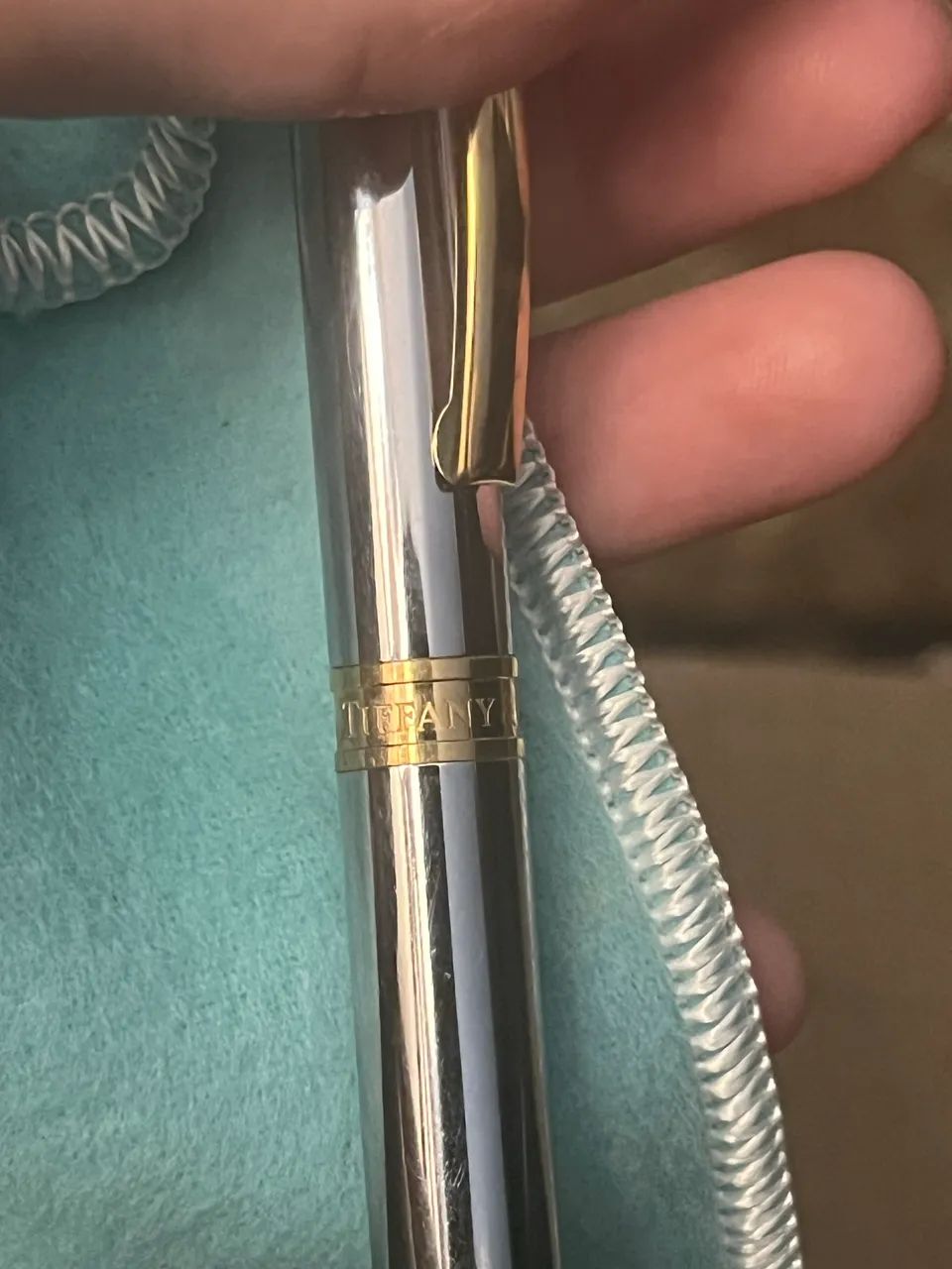 Caneta thifanny original com caixa e saquinho originais em bom estado com pequenos riscos  - Foto 4